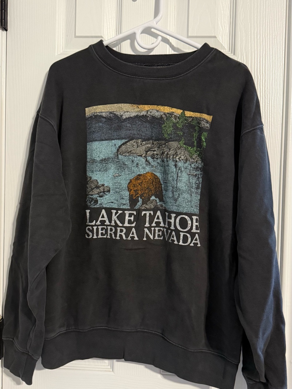 Aeropostale Black Lake Tahoe Sierra Nevada Graphic Crewneck